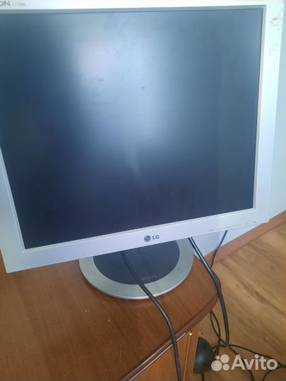 Системный блок и монитор