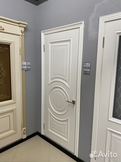 Белые двери межкомнатные с кругом