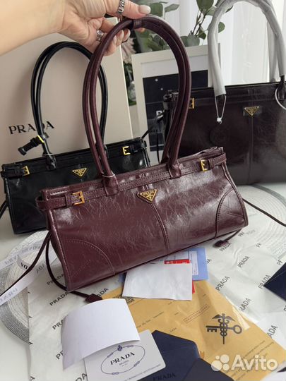 Сумка Prada натуральная лакированная кожа