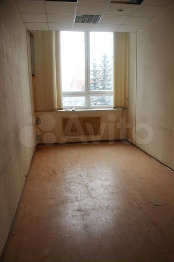 Офис этажом в центре города, 407.7 м²