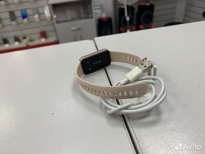 Huawei band8