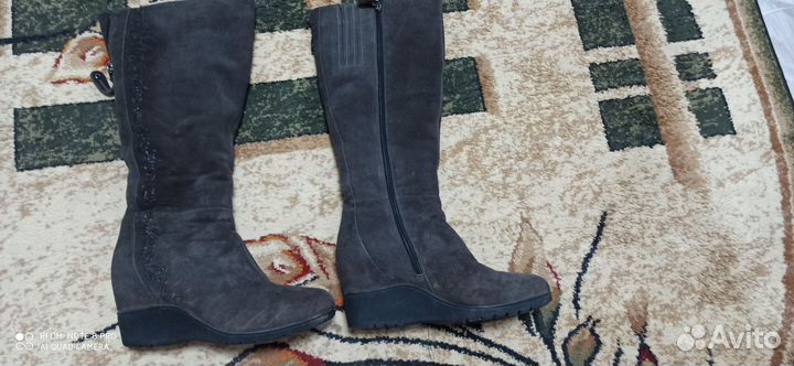 Зимние женские сапоги Helena Berger