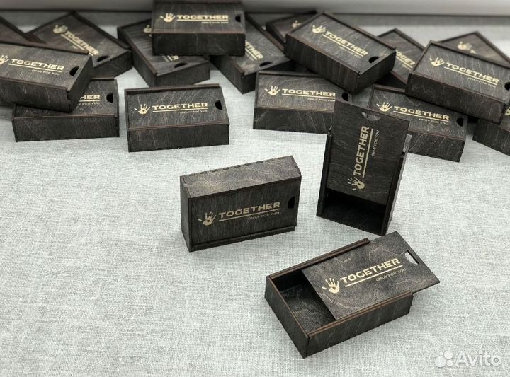 Коробки с логотипом