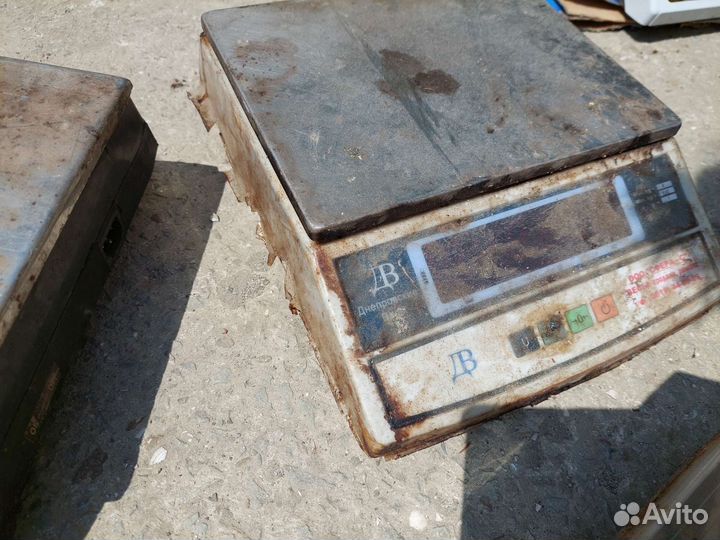 Весы торговые электронные