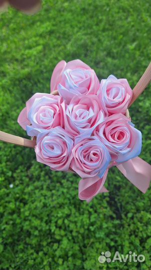 Букет цветов из атласных лент