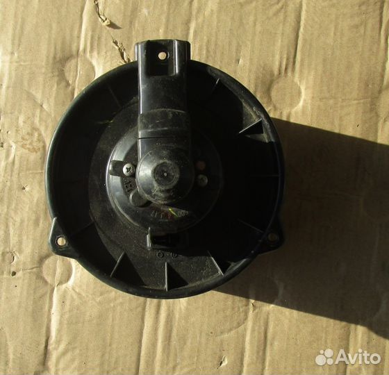 Моторчик печки салона Toyota Corolla