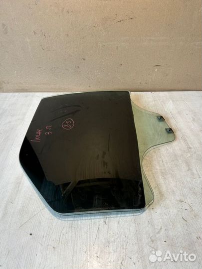 Стекло заднее правое Renault Logan K7M710