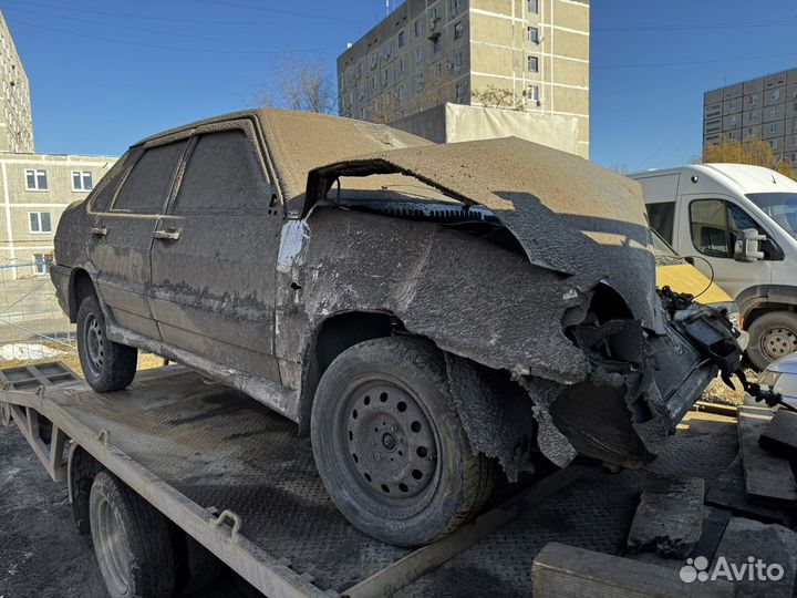 ВАЗ 2115 Samara 1.5 МТ, 2003, битый, 99 000 км