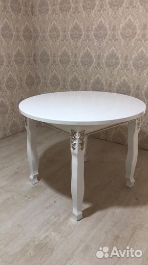 Кухонный стол