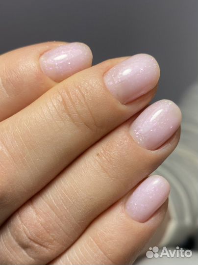 Маникюр с покрытием гель-лаком