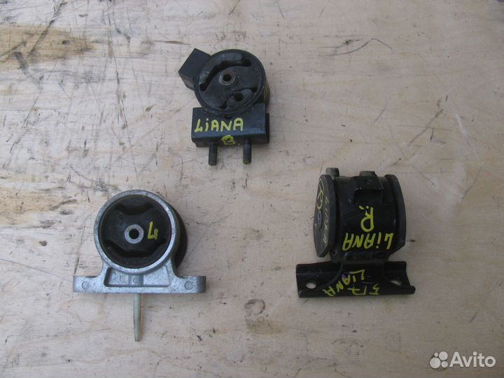 Подушка двигателя Suzuki Liana M16A