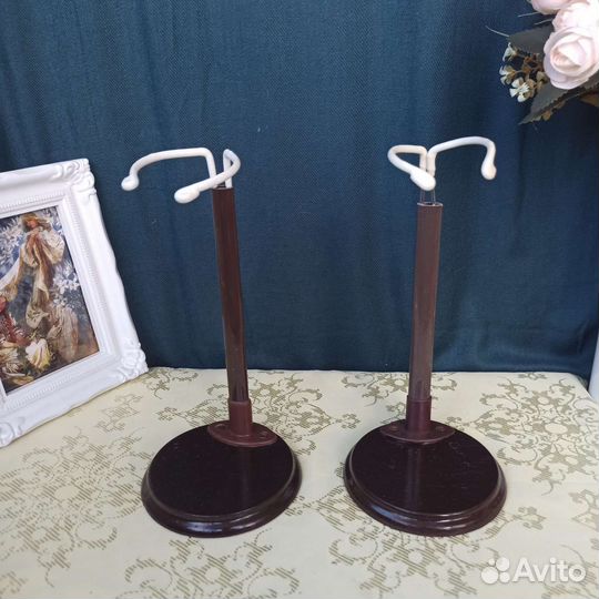 Стенды подставки для кукол Германия