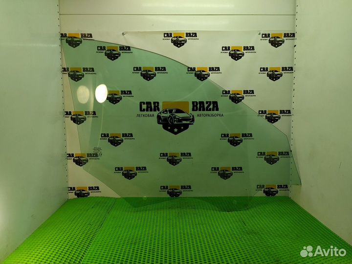 Стекло двери переднее левое Volvo XC90