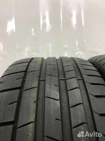 Pirelli P Zero PZ4 245/35 R19 93Y