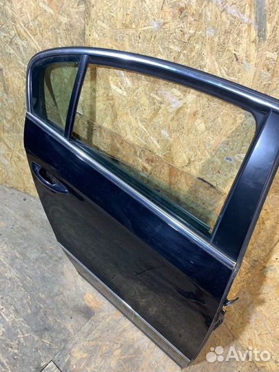 Дверь задняя правая Volkswagen Passat B6 седан