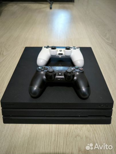 Sony playstation 4 pro 1tb+2 джойстика+игры