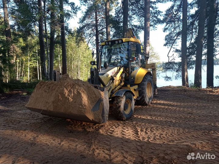 Экскаватор-погрузчик с опытным машинистом