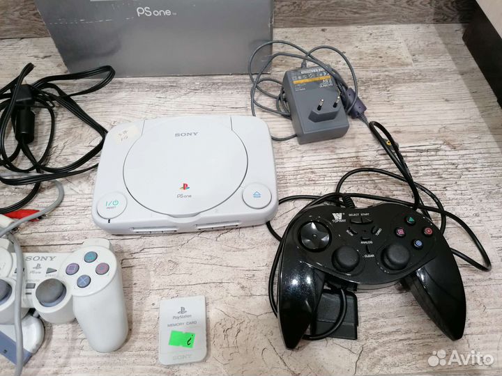 Игровая приставка Sony Playstation 1