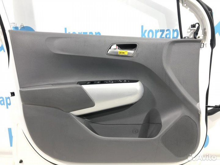 Обшивка двери передняя левая Kia Picanto 3 JA 2021