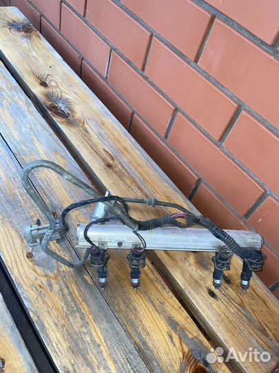 Топливная рампа 2107