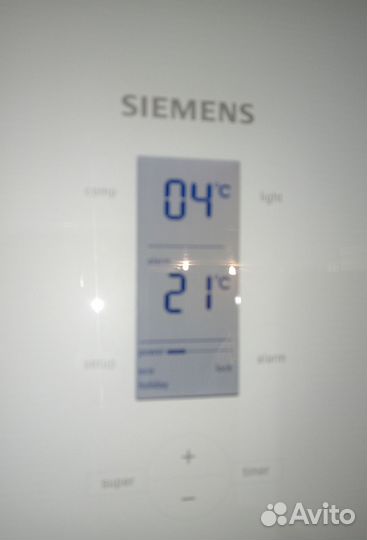 Полки,ящики,комплектация из холодильника siemens