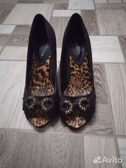 Туфли женские