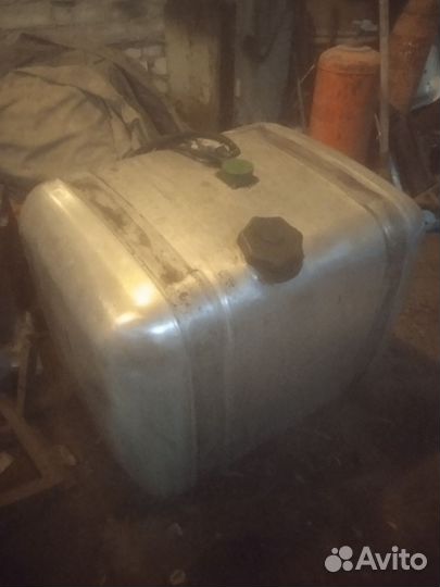 Топливный бак Мерседес Актрос мп2