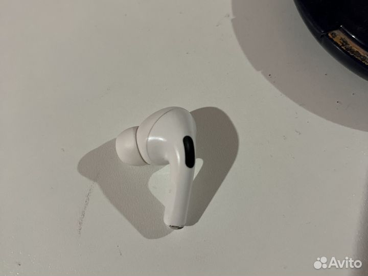 AirPods Pro левый наушник