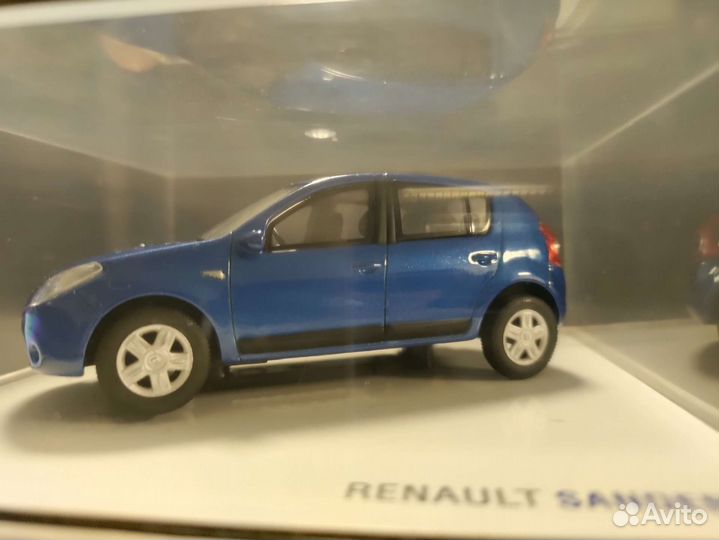 Модель renault sandero 1:43