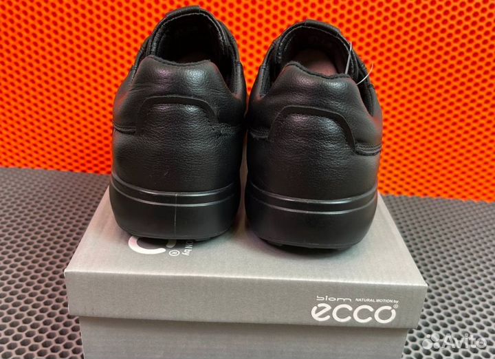 Кроссовки Ecco современные