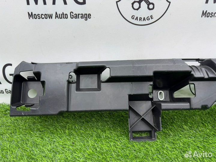 Кронштейн бампера задний Mercedes-Benz Gle C292