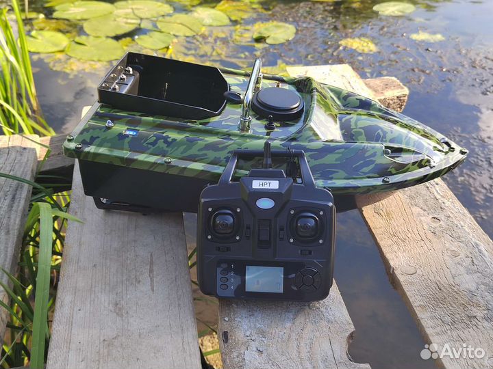 Прикормочный кораблик B118 с GPS