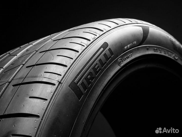 Pirelli P Zero PZ4 285/40 R22 и 325/35 R22 110Y