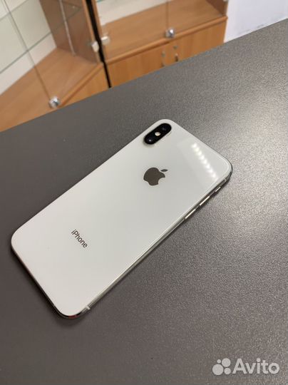iPhone Xs, 64 ГБ