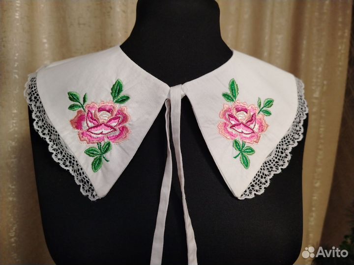 Воротник съемный белый с вышивкой Роза