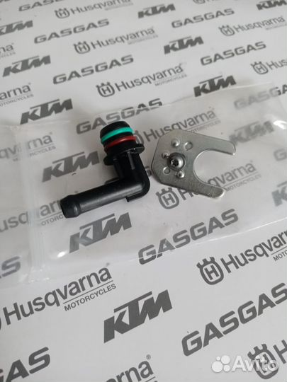 Топливный штуцер KTM