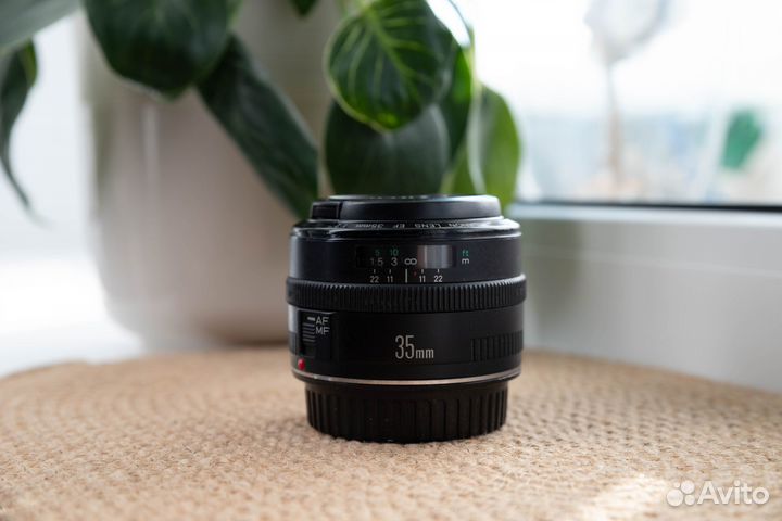 Canon EF 35mm f 2.0