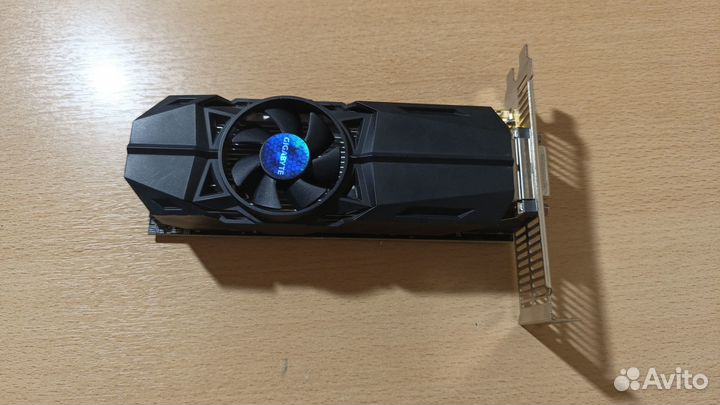 Видеокарта GTX 1050 TI