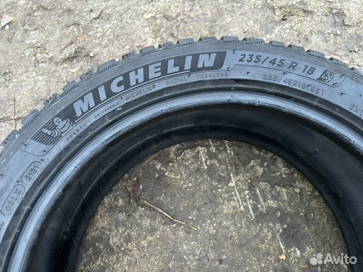 Michelin X-Ice North 4 235/45 R18 98T