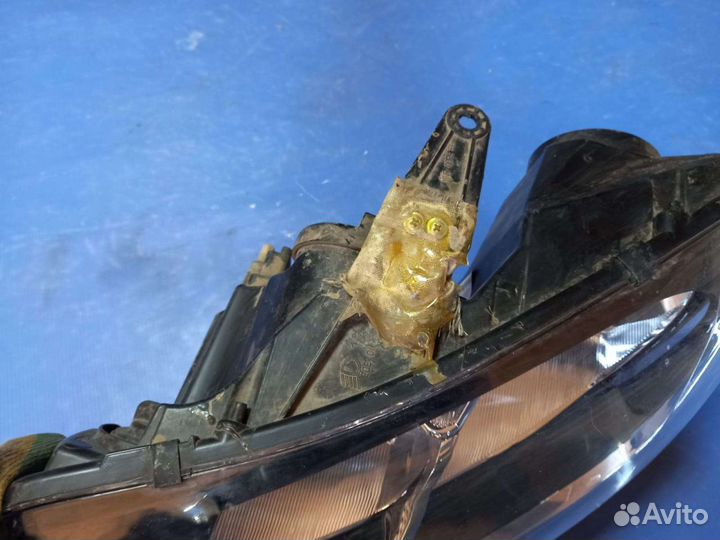 Фара Renault logan 2