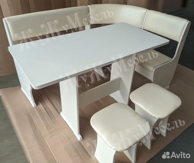 Кухонный уголок новый