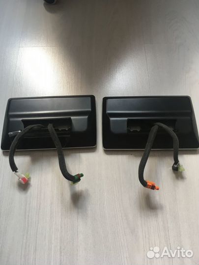 Автомобильный монитор Дженезис G90