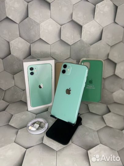 iPhone 11, 64 ГБ