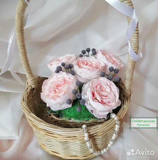 Корзина плетеная из бумажной лозы