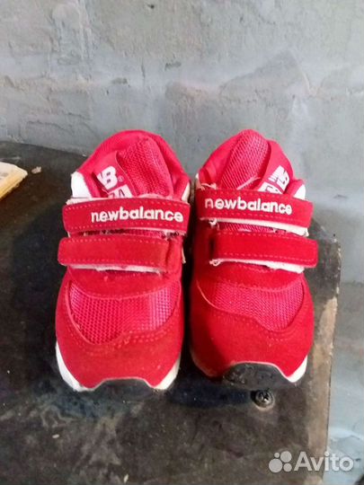 Кроссовки детские,замшевые,состояние хорошее