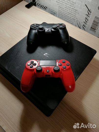 Sony PS4 Slim