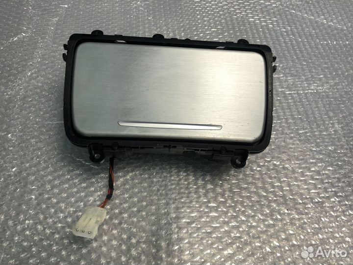 Подстаканник центральной консоли BMW 5 F10 F11