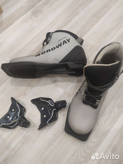 Лыжные ботинки