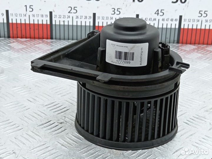 Моторчик печки Volkswagen Golf 4 2001