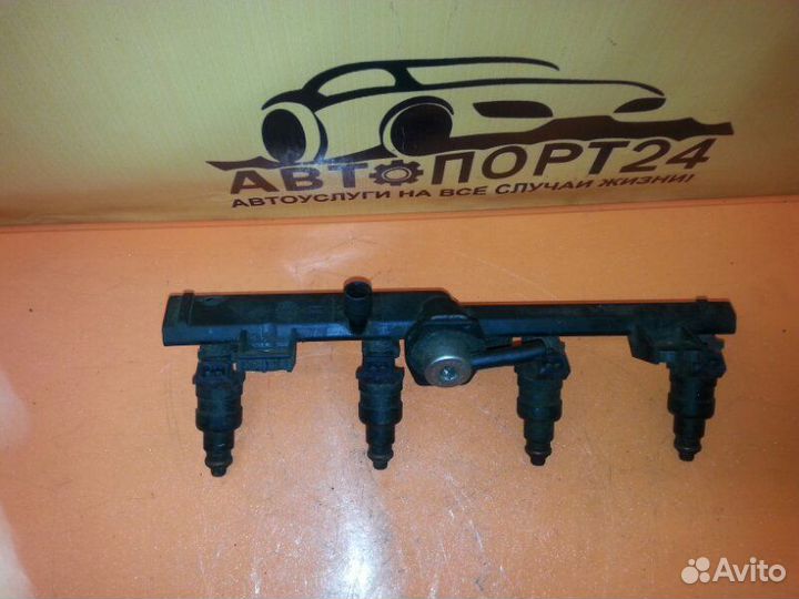 Топливная рампа Renault Kangoo 1.4L E7J780